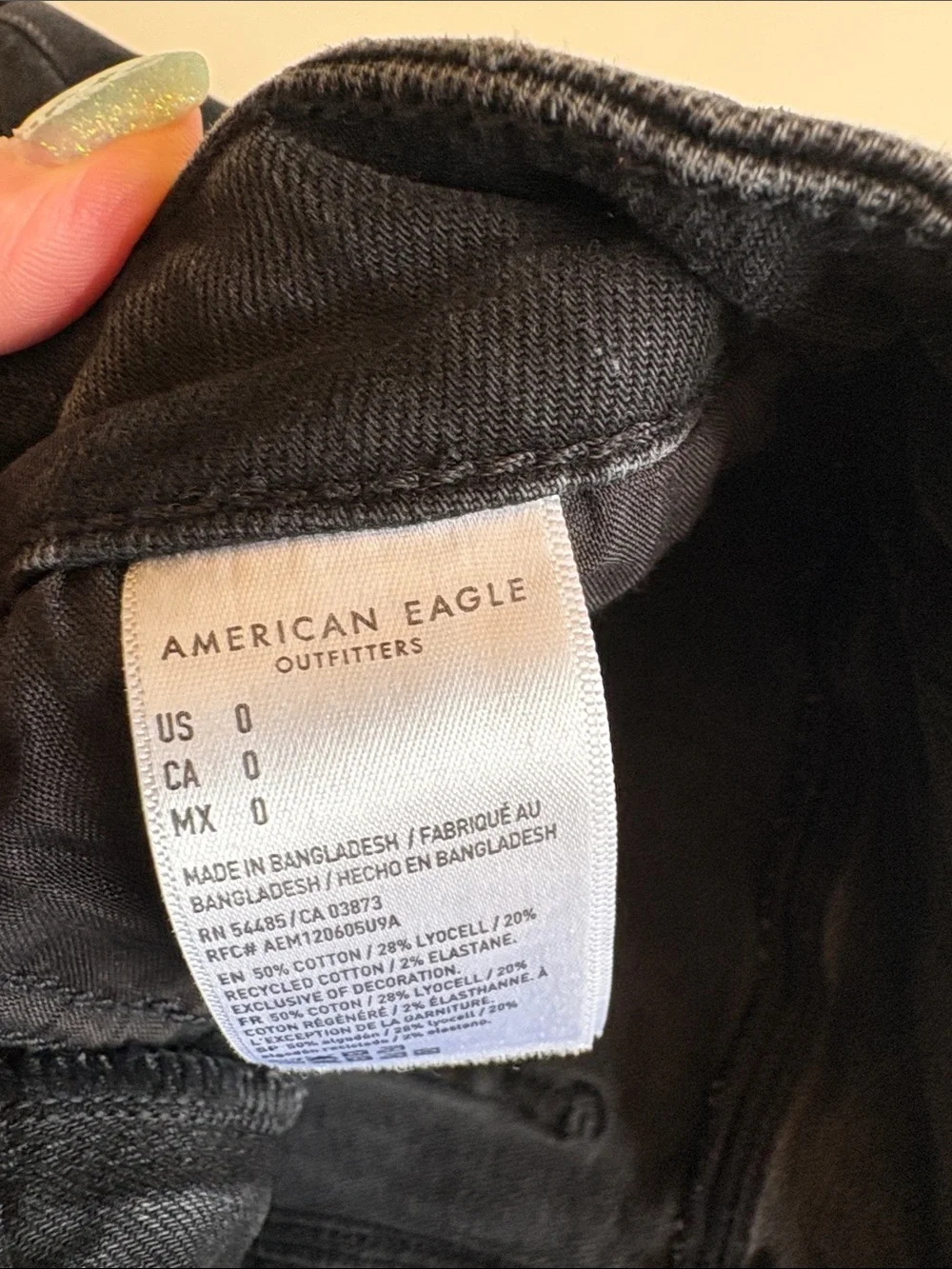 American Eagle Outfitters Black High-Rise Distressed Denim Shorts size 0